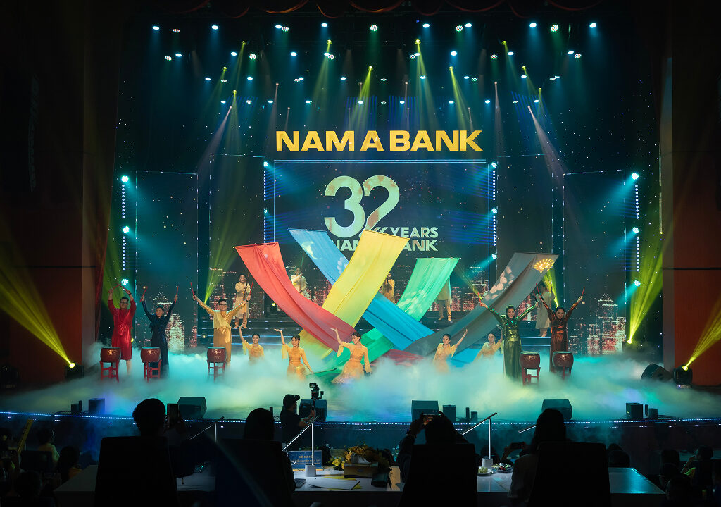 Lễ kỷ niệm 08_Lumiere Lễ kỷ niệm 08_Lumiere