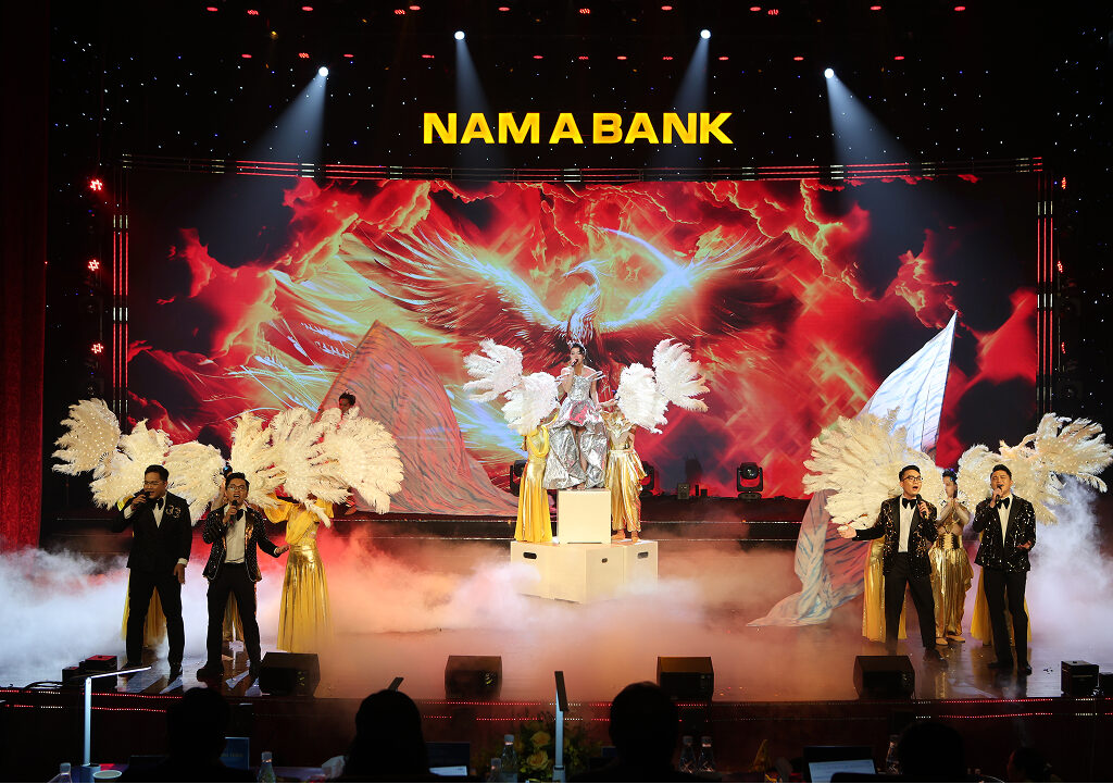 Lễ kỷ niệm 10_Lumiere Lễ kỷ niệm 10_Lumiere