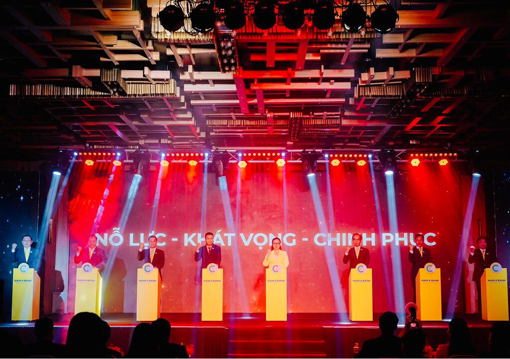 Lễ kỷ niệm 16_Lumiere Lễ kỷ niệm 16_Lumiere